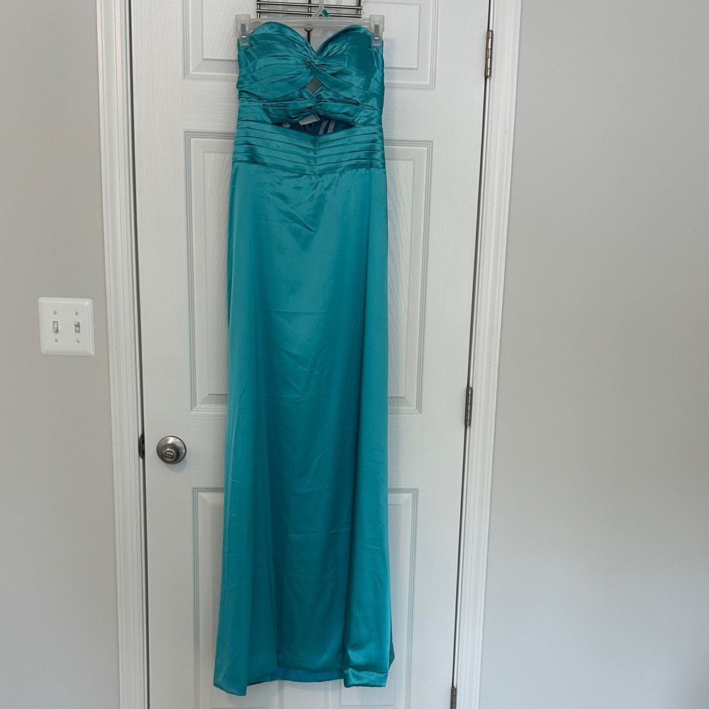 Elegant Teal Strapless Evening Gown